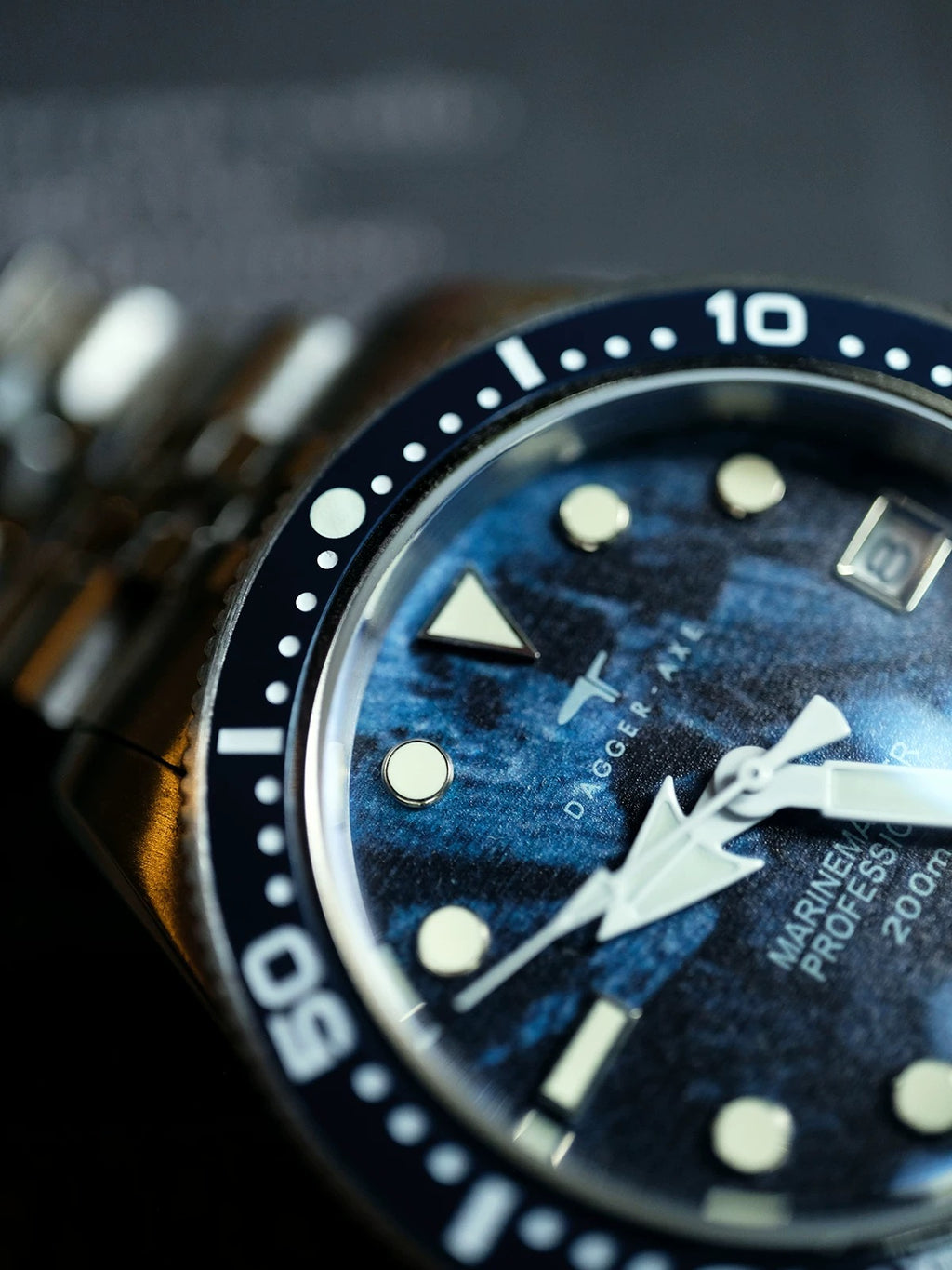 DAGGER AXE Marine Master watch packaging